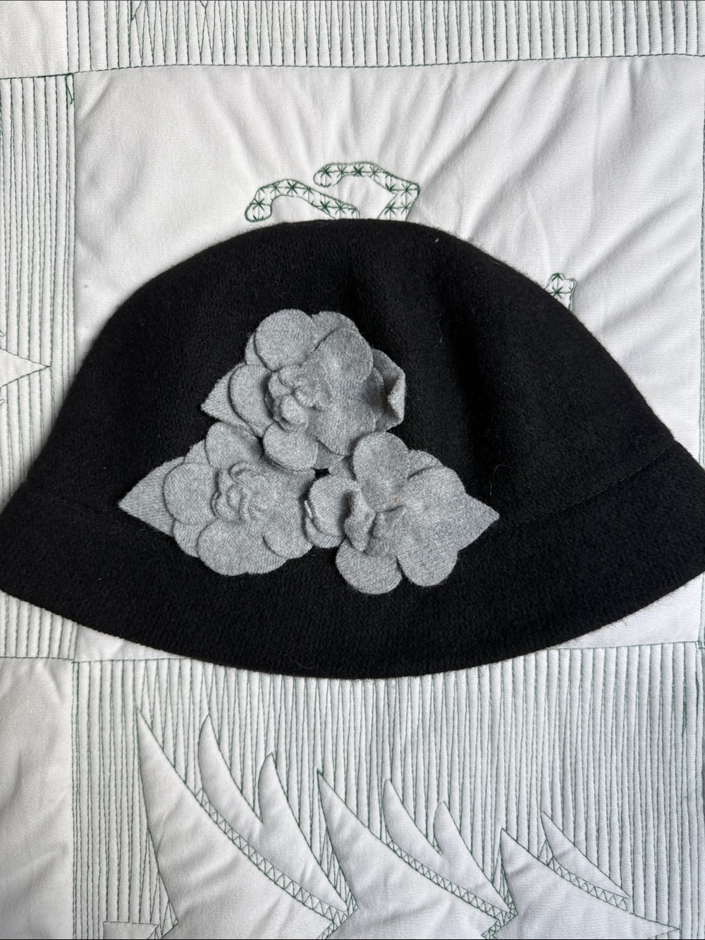 August Black Wool Hat with Gray Floral Appliqué